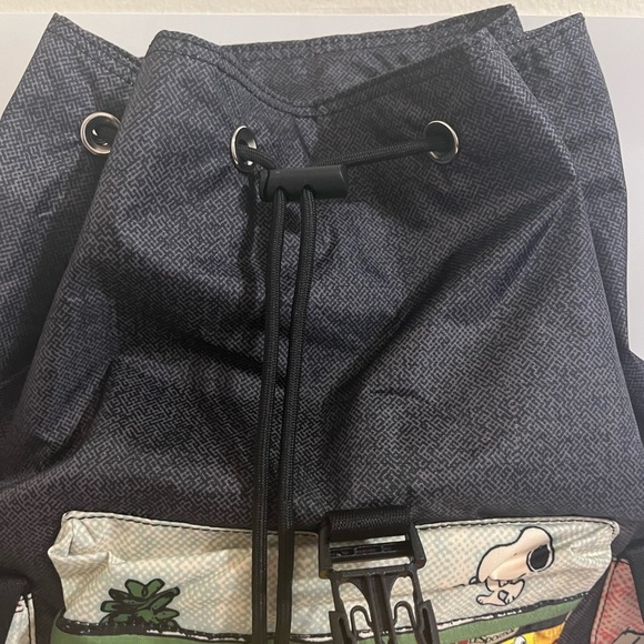 LeSportSac-PEANUTS/Snoopy Voyager Backpack - Picture 4 of 13